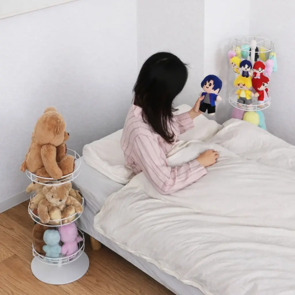 【推し活】「ぬいタワー」に床置きタイプが出たよ～！部屋中どこでも360°から愛でられる、ぬいぐるみ収納の新作第三弾が発売 画像 3