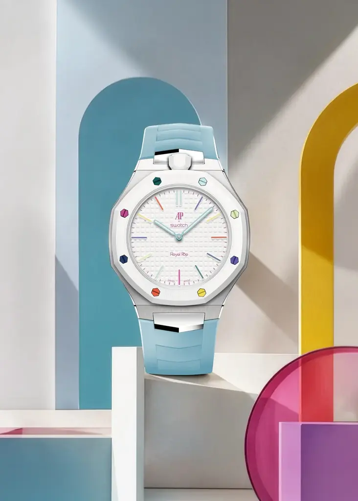 GOLDEN CONCEPTが、先日発表された「Audemars Piguet & Swatch」のコラボレーションモデル「Royal Pop」を腕時計に作り替える専用ケースを発売。 画像 3