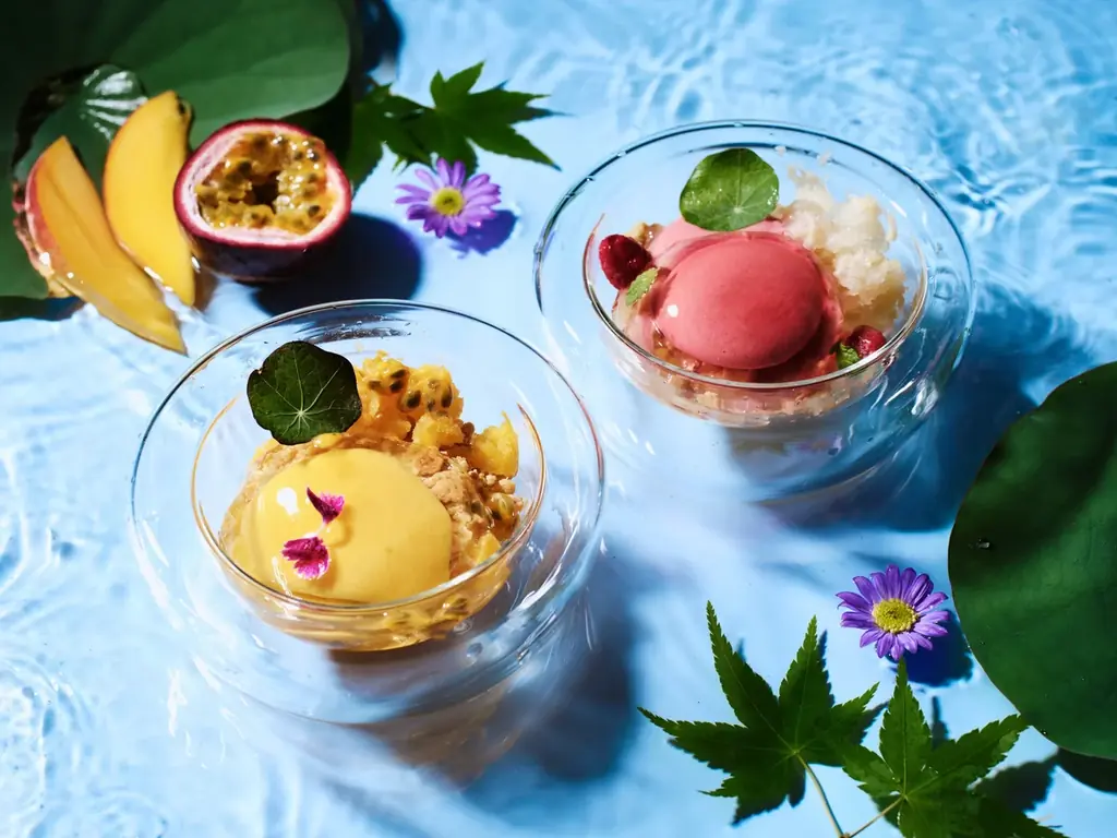 涼やかな口どけと多彩な食感を楽しむ！ライフスタイルホテル「THE LIVELY 大阪本町」にて、フレンチシェフが手掛ける、水信玄餅×グラニテの和洋ハイブリッドスイーツが6/1より登場 画像 1