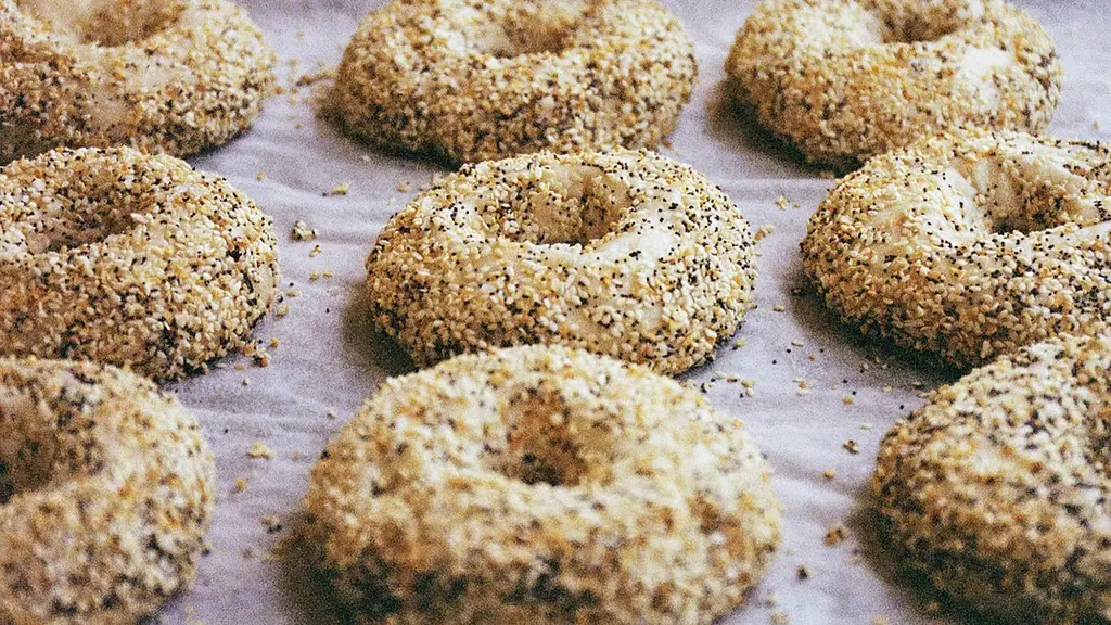 ニューヨークで行列の絶えないベーグル店「Apollo Bagels」が日本初上陸 | DEAN ＆ DELUCA カフェ 丸の内で3日間限定ポップアップ開催【5/22（金）-24（日）】 画像 3