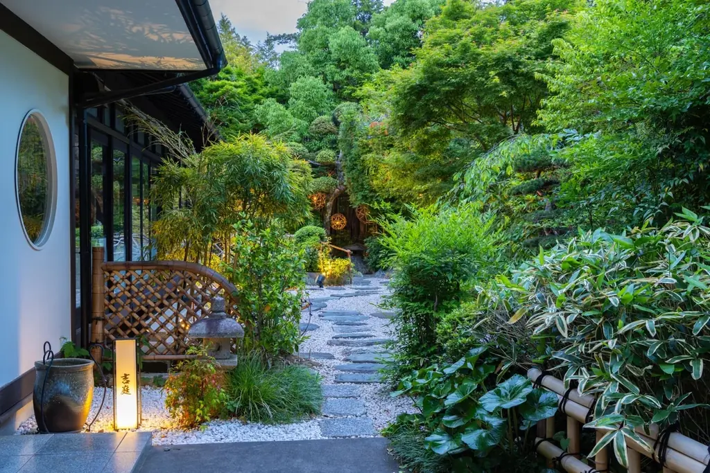 【千葉・佐原】800坪の日本庭園に竹あかりが浮かぶ。庭園レストラン吉庭が贈る初夏限定イベントを開催 画像 3