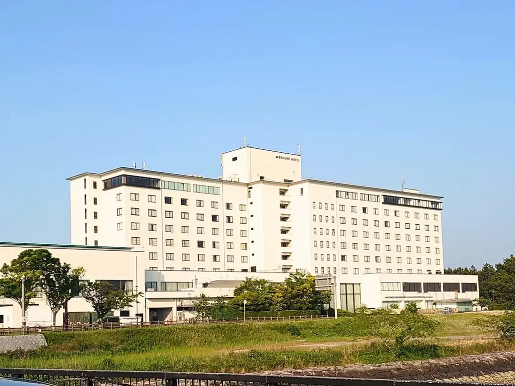 「海を守ることは、未来をまもること。」──メルキュール佐賀唐津リゾートに、唐津の海と暮らしから生まれた廃プラスチック100%のアップサイクル作品を展示 画像 4