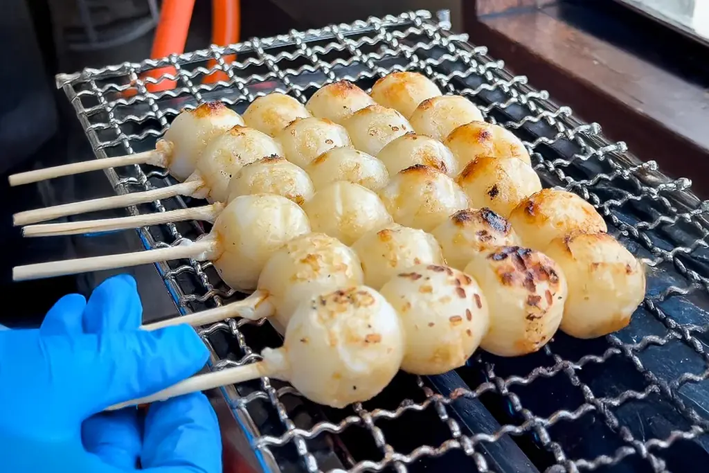 【1日4,000本売れる大ヒット】話題の“焼きたてだんご”が1本90円！「お米に感謝フェア」5/18開催！ 画像 24