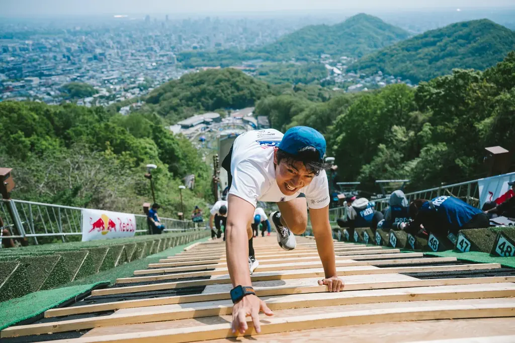世界一過酷な400m走「Red Bull 400」最終開催 過去最多1,848人が激走、田中聖土が6連覇達成！ 画像 12