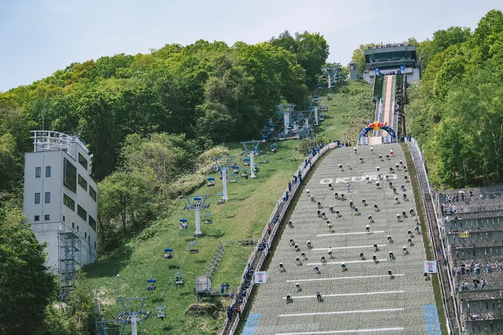 世界一過酷な400m走「Red Bull 400」最終開催 過去最多1,848人が激走、田中聖土が6連覇達成！ 画像 17