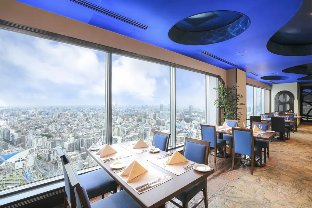 地上150mの絶景と甘い香りに包まれる。旬の桃を贅沢に使った「ピーチアフタヌーンティー」を2026年6月23日(火)より期間限定で提供開始 画像 7