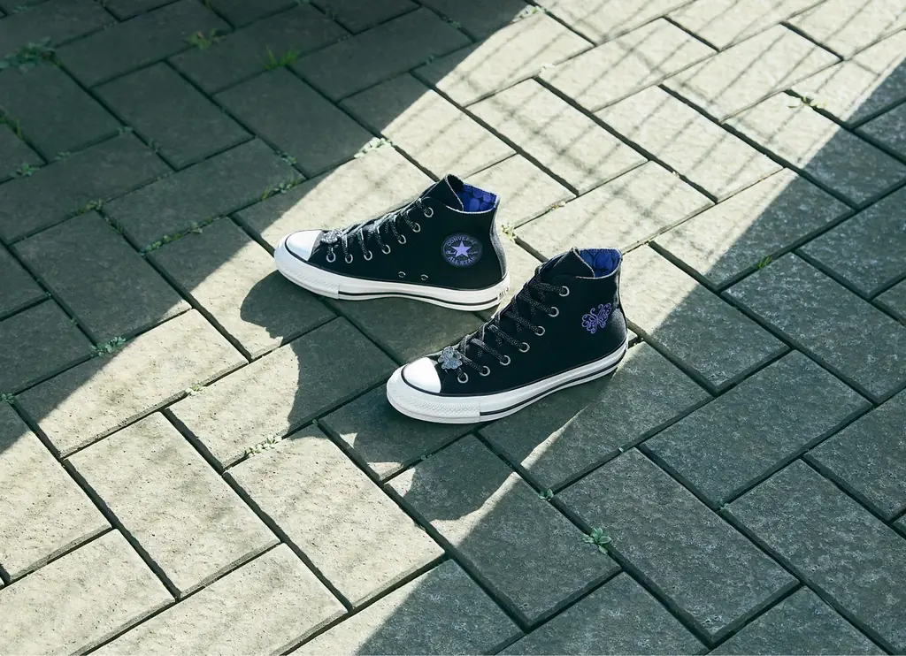 【CONVERSE × ANNA SUI 第2弾】アナ スイの感性を纏った特別な「ALL STAR AGED」が登場 画像 1