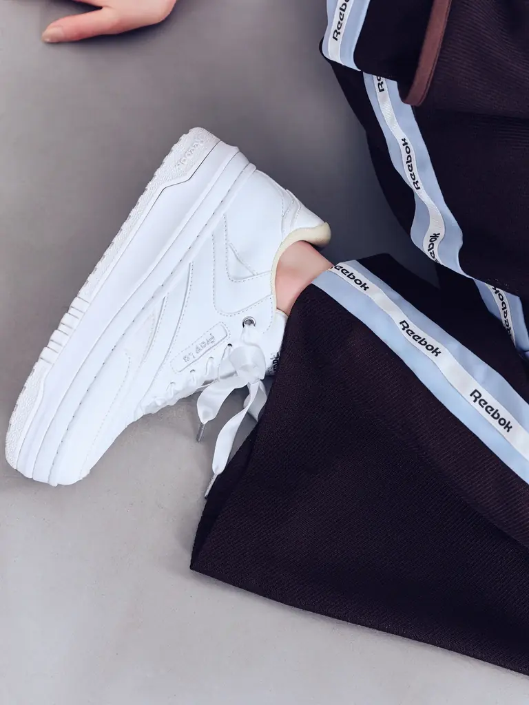 【FRAY I.D(フレイ アイディー)】Reebokとのコラボレーション第2弾が登場！中野恵那が魅せる大人スポーティなコレクションを公開〈5/19(火)WEB公開・5/20(水)店頭発売〉 画像 14