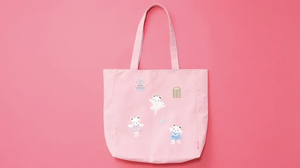 Chacott×familiar初のコラボが実現！ バレリーナのクマちゃんが描かれたリュックサックやTシャツなど親子で楽しめるアイテムが両ブランド異なるラインナップで計14種登場 画像 6