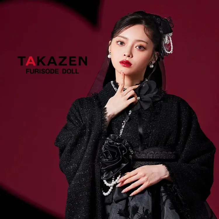 TAKAZEN、新作卒業式袴「HEP BURN（ヘップバーン）」シリーズを５月20日公開。香音・Shihoが魅せる異素材“ドレス袴”で卒業式をもっと自分らしく 画像 3