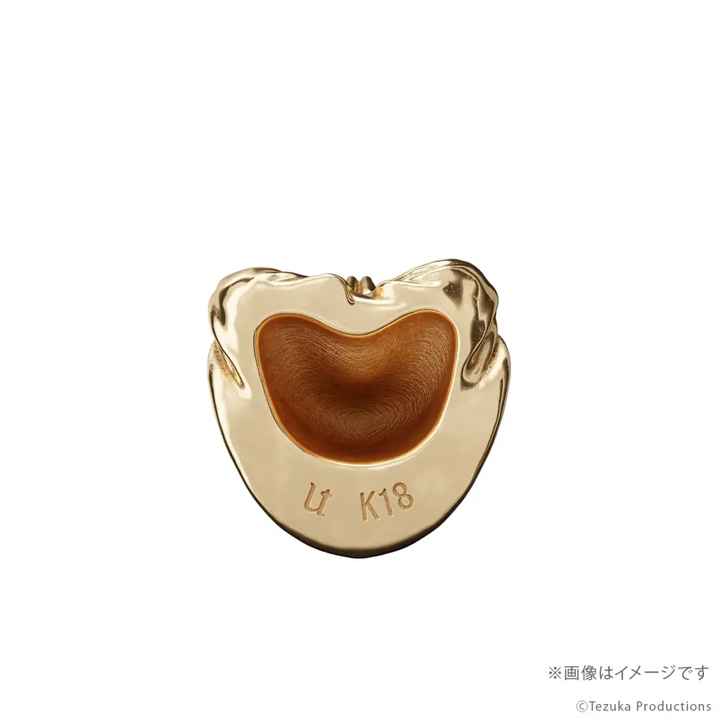 手塚治虫版『ブッダ』18金製ミニフィギュア。手を合わせて祈る姿を再現。ジュエリー職人が手掛けた温かくも切ない造形美 画像 7