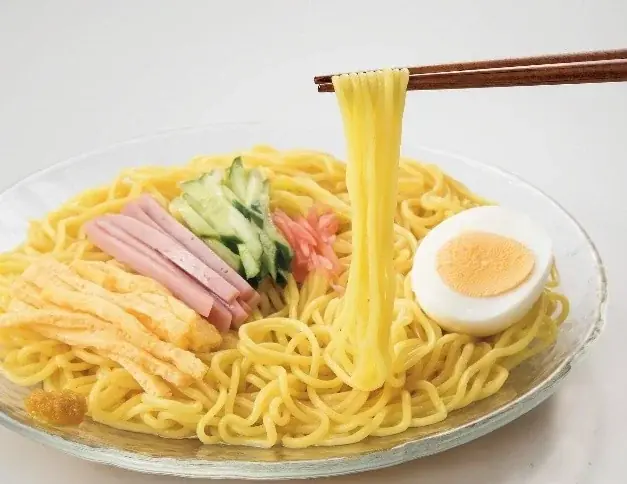 “ここでしか買えない惣菜”を拡充し、成長を加速　麺の全面刷新と健康・スイーツ領域の拡充で来店動機を創出 画像 3
