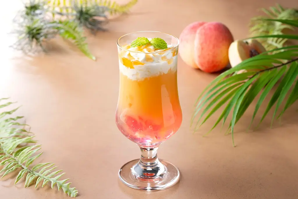 “桃づくし”の夏限定フェア！桃の淡いピンクが華やかな「ピーチアフタヌーンティー」をはじめ、桃スイーツやドリンクまで。東京ドームホテルで旬の桃を贅沢に使用した期間限定メニューをラインナップ 画像 7