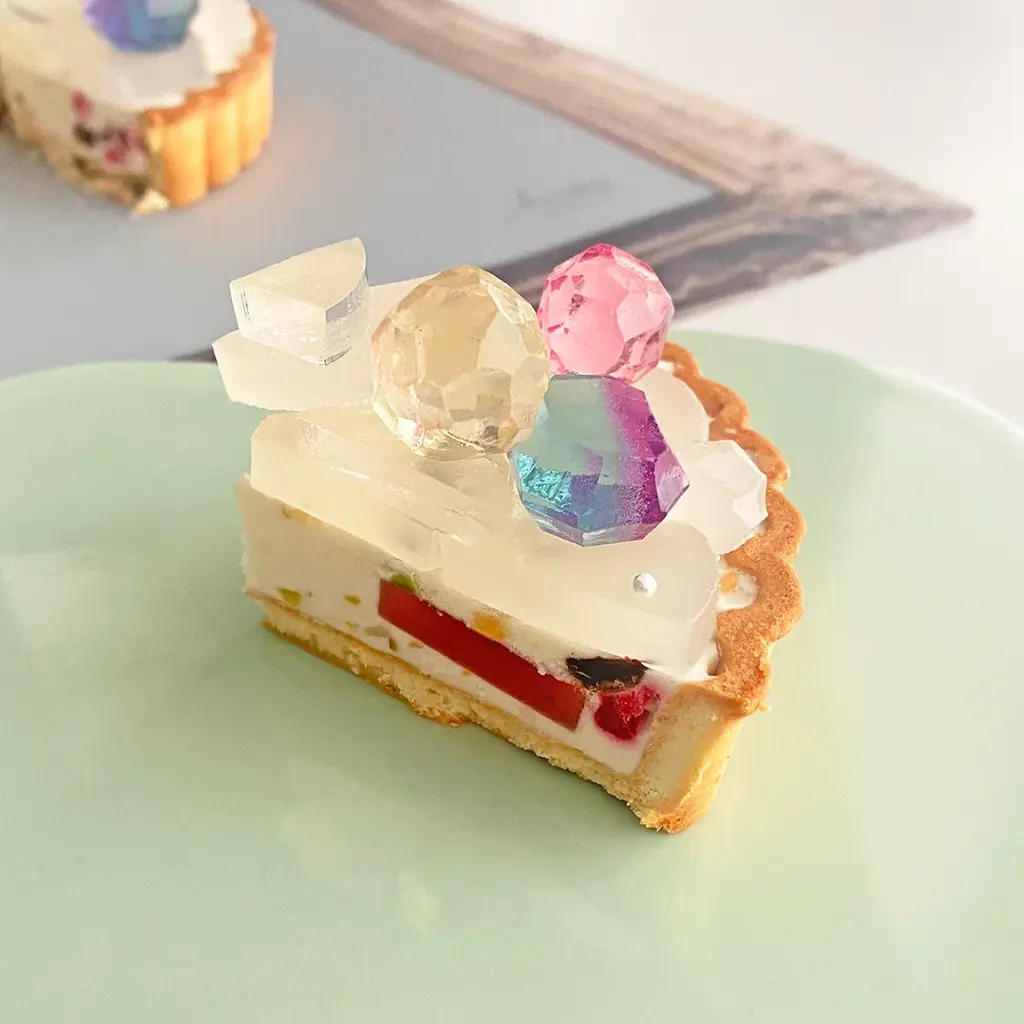 ”食べる誕生石”6月の誕生石パールとアレキサンドライトが輝くアイスタルトを5月22日正午より20台限定販売開始！ 画像 3