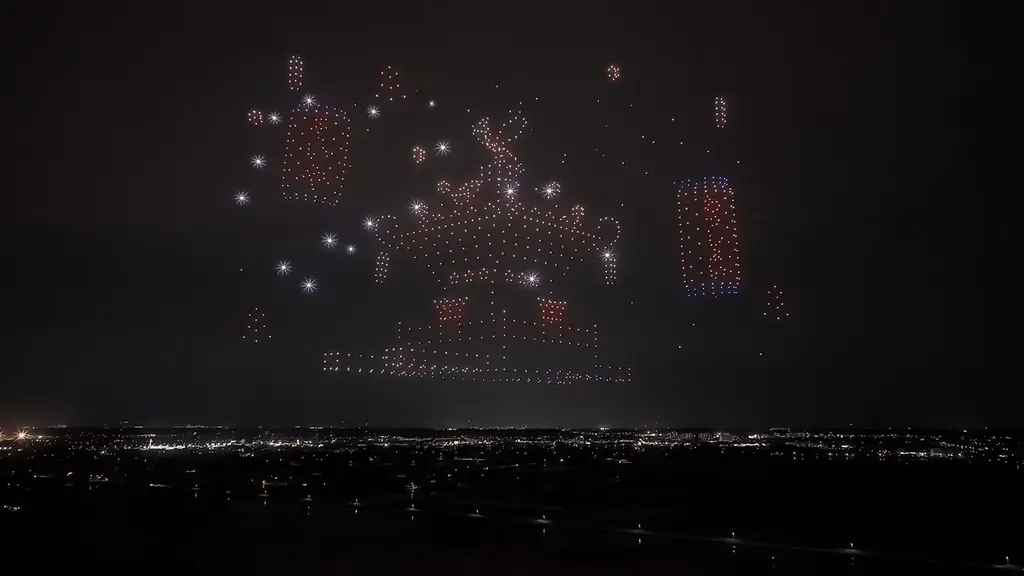 レッドクリフ、1万発の花火と延べ2,000機のドローンが彩る「OSAKA BAY SKYLUMINA」で6月6日に大阪・舞洲にてドローンショー実施 画像 3