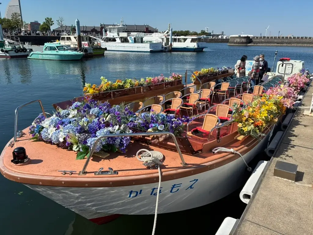 5月30日、31日限定！横浜駅西口・象の鼻パーク・山下公園に横浜の玄関口を“花でつなぐ”「フラワースポット」が登場！オリジナルフラワーバッグに入れたお花を配布 画像 5