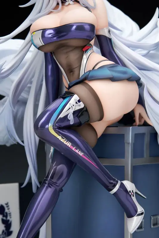 『アズールレーン』より、「信濃」が着せ替え「寝待の銀輿」の姿でフィギュア化。LEDアクリル展示ケース付きスペシャル版も登場。 画像 13