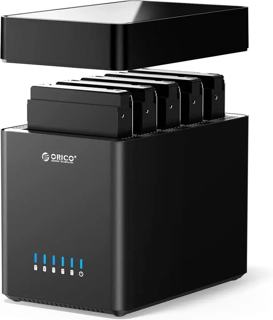 工具不要で交換できる磁気吸着5ベイHDDケース90TB