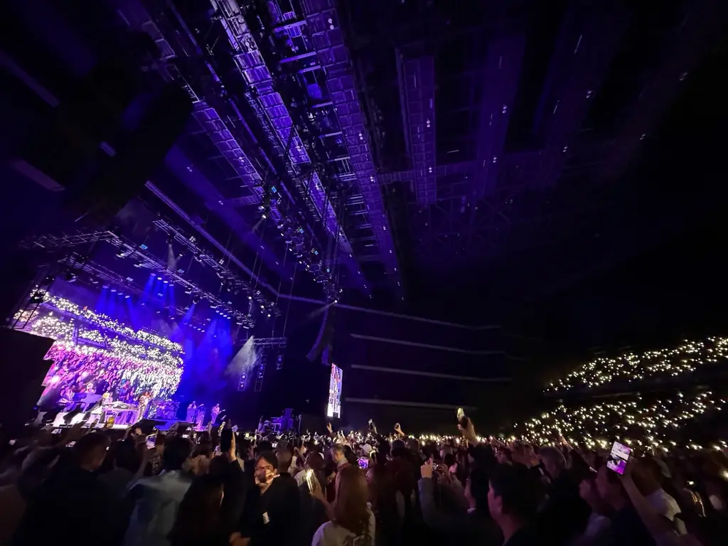 YOSHIKI、ダイアナ・ロス公演でサプライズ共演　名曲「If We Hold On Together」に大歓声 画像 2