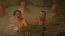 今度は露天風呂の「岩」に扮する！？千鳥 大悟さん、ノブさんの背後に忍び寄る影の正体は…千鳥もタジタジ！お待ちかねの『くっきー！劇場』再演！新CMレイクのアレ「スーパー銭湯」篇公開 画像 6