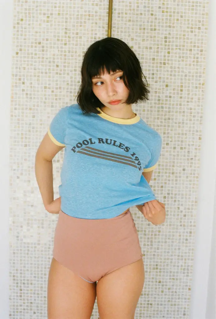5/25(月)よりレザークラフトアーティストAyakawasakiとFREAK’S STORE初のコラボレーションアイテムが発売。Ayakawasakiのムードが落とし込まれた水着やアパレルを展開。 画像 12