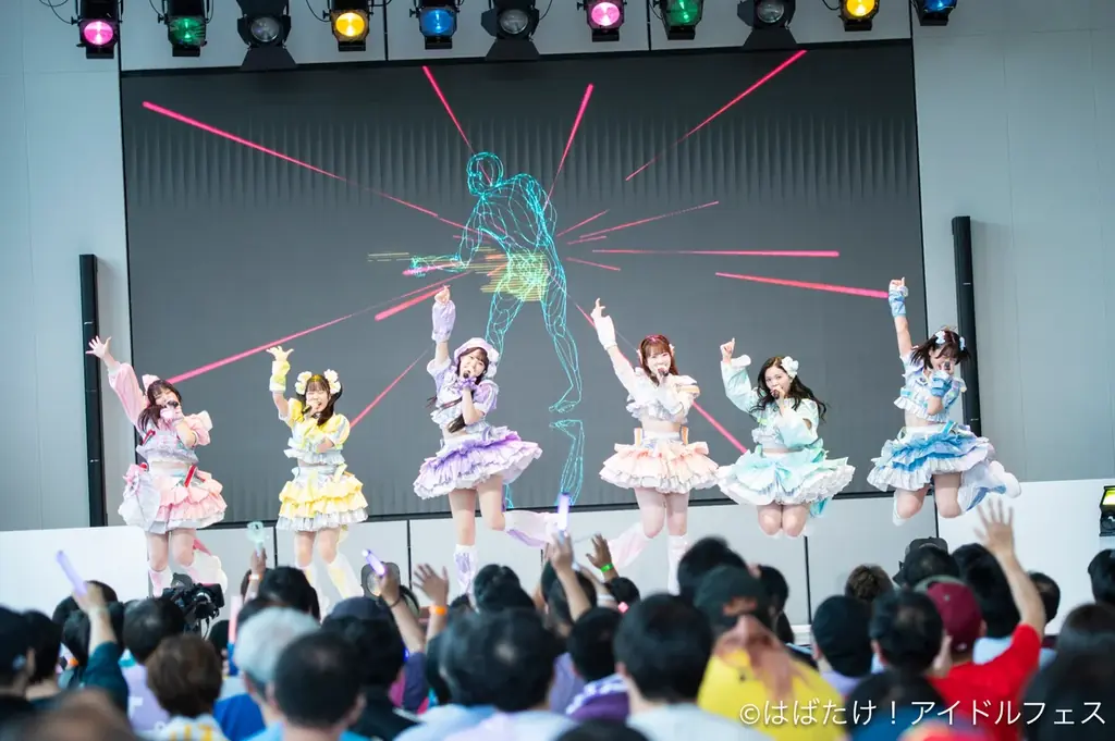 《はばたけ！アイドルフェスINテレビ大阪vol.3》公式ライブレポート。紫色は歌が上手い？コラボユニット“ちーむ らいらっく”が名曲「初恋サイダー」を熱唱！ 画像 3