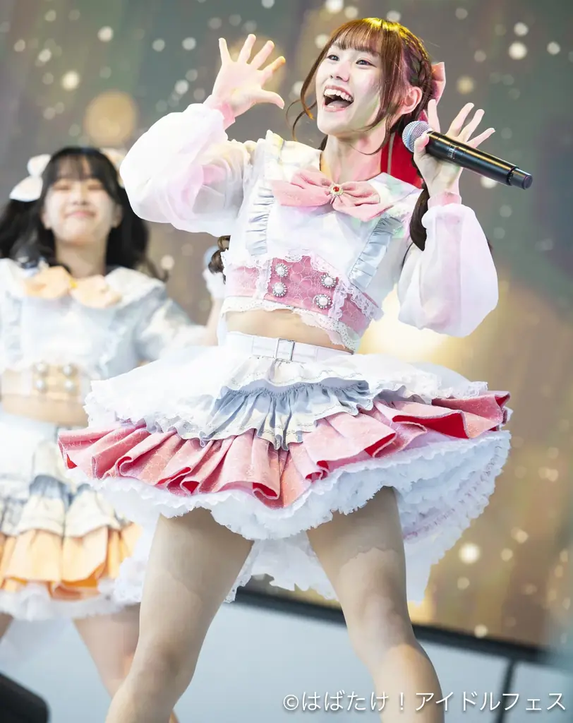 《はばたけ！アイドルフェスINテレビ大阪vol.3》公式ライブレポート。紫色は歌が上手い？コラボユニット“ちーむ らいらっく”が名曲「初恋サイダー」を熱唱！ 画像 4
