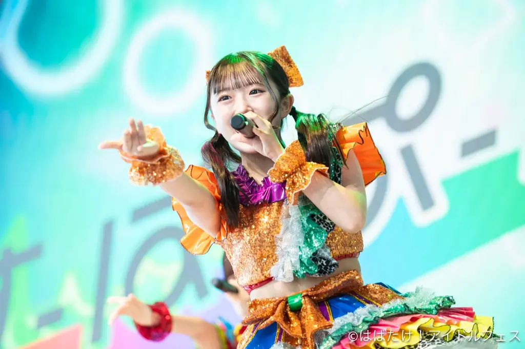 《はばたけ！アイドルフェスINテレビ大阪vol.3》公式ライブレポート。紫色は歌が上手い？コラボユニット“ちーむ らいらっく”が名曲「初恋サイダー」を熱唱！ 画像 5