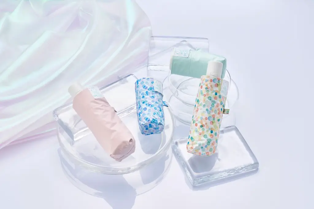 酷暑に備えた「南極」現る！？ムーンバットの晴雨兼用日傘ブランド「estää(エスタ) POPUP STORE」が渋谷ロフト 1階 間坂ステージに期間限定オープン／5月29日（金）～6月11日（木）開催 画像 3