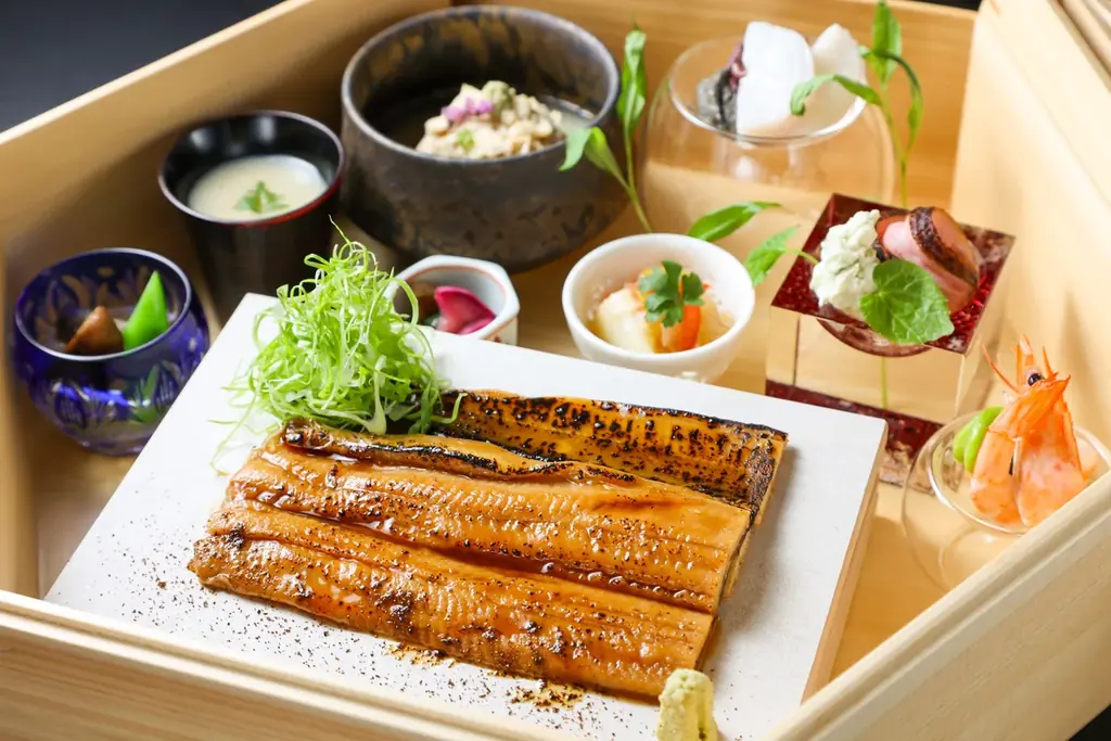 【六本木】夜の会席名物「八寸」をランチタイムで。「対馬の金穴子」、「“奇跡の米”龍の瞳」とともに味わう完全予約制ランチが5月27日(水)よりリニューアル 画像 3