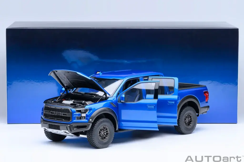 5月28日発売 AUTOart 1/18 F-150ラプター再現