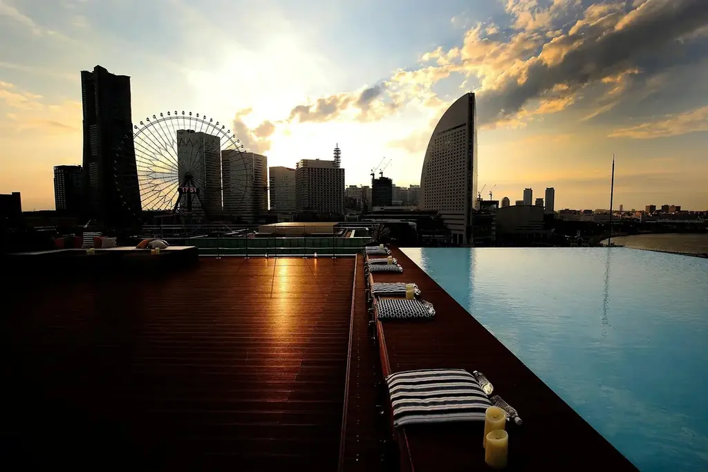 【夏季・週末限定】みなとみらいの絶景を一望するルーフトップバー「THE OCEAN’S BAR」がOPEN｜グランドオリエンタルみなとみらい 画像 3
