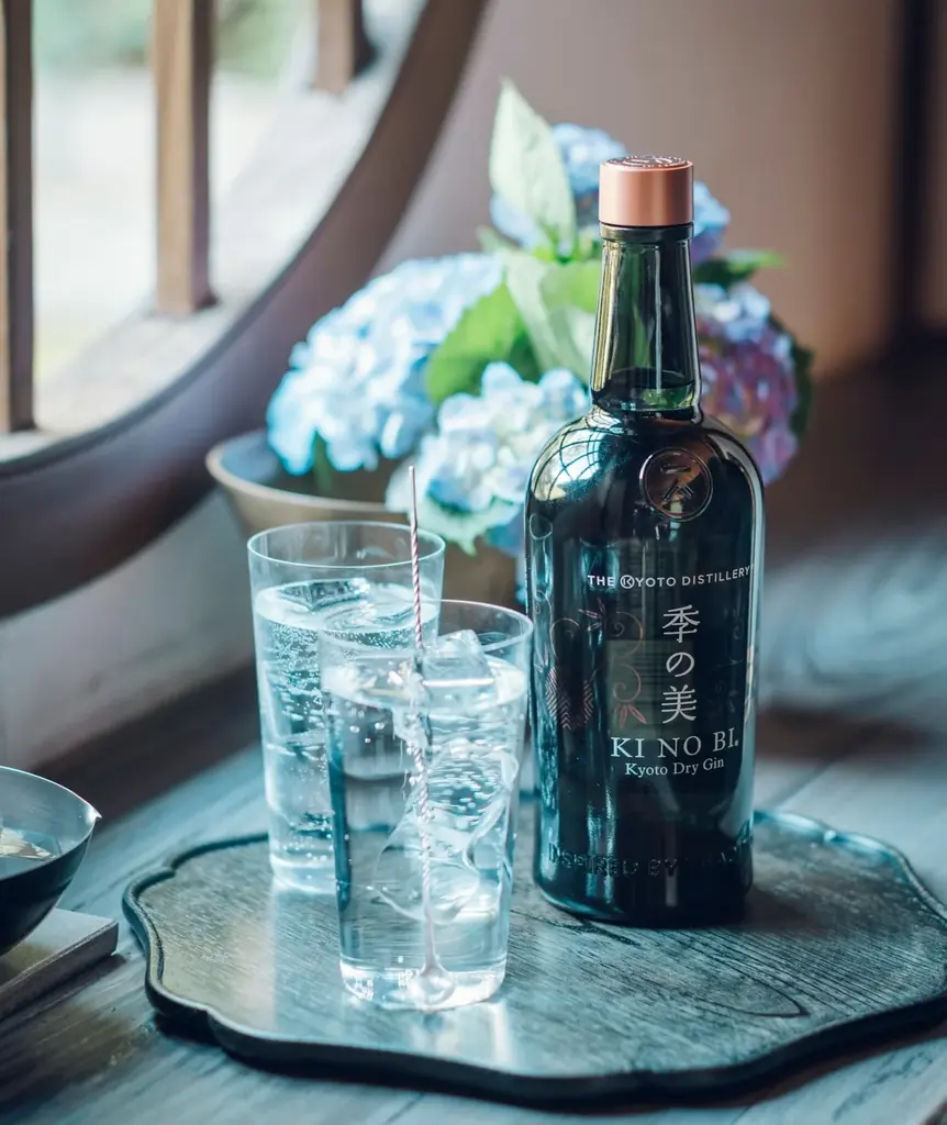 今宵は、和の一杯を。都内と姫路の「のれん街」３施設で「シーバスリーガル ミズナラ 12年」と「季の美 京都ドライジン」のタイアップフェアを2026年6月1日(月)から7月31日(金)まで開催 画像 3