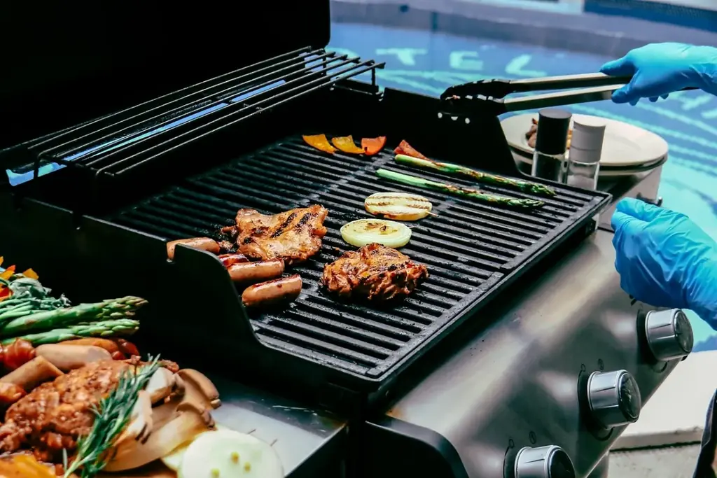 湘南のプールサイドで“ととのう夏開き”。サウナ・熱波・BBQ・DJを楽しむ「SUMMER STARTS HERE.」を7月5日開催 画像 9