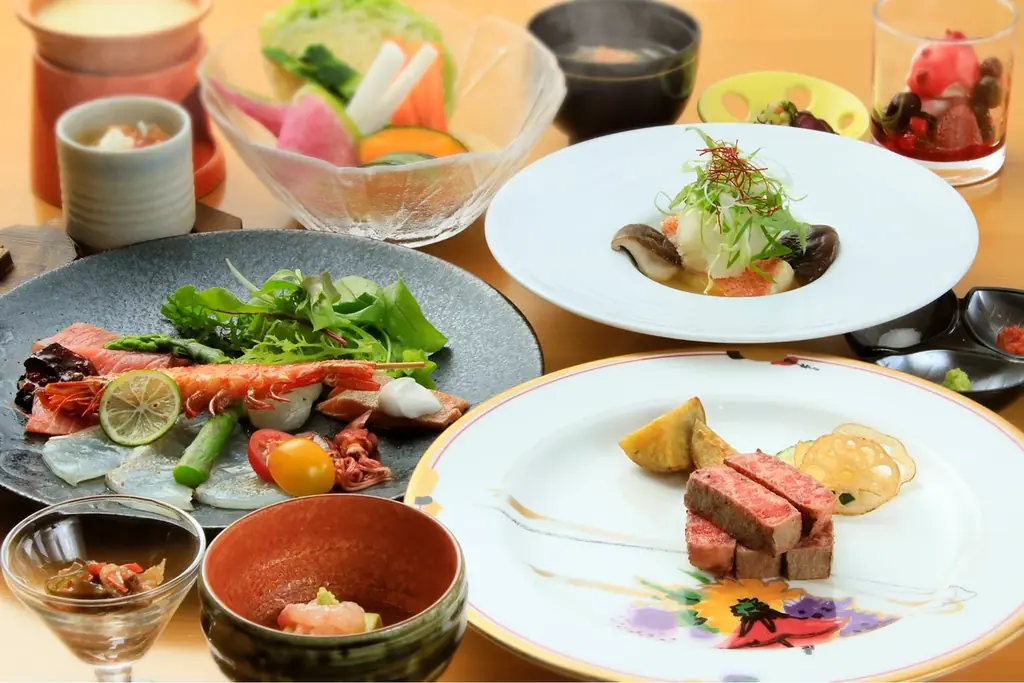 【豪華なオマケ】旬のアワビを楽しむ夏グルメキャンペーン開始　いつもの夕食が期間限定でグレードアップ｜2026年6月1日～7月31日 画像 2