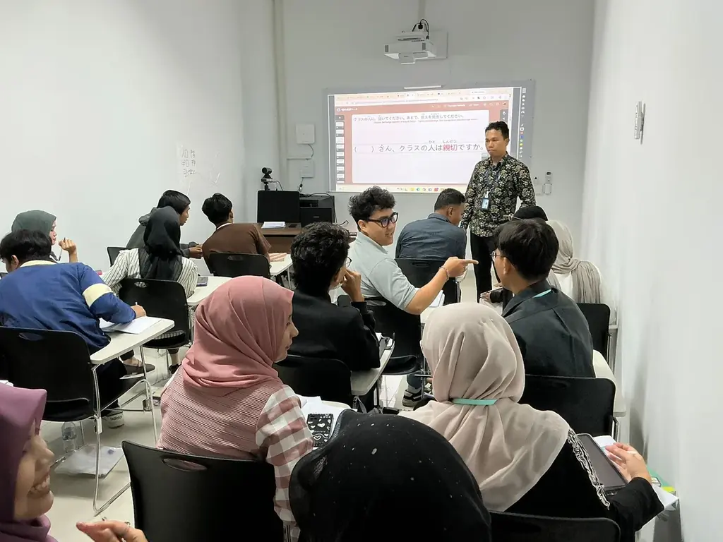 インドネシア・パダン州立大学内に日本語学校【ジャパンキャリアセンター(略称：JCC)】を開校しました。 画像 2