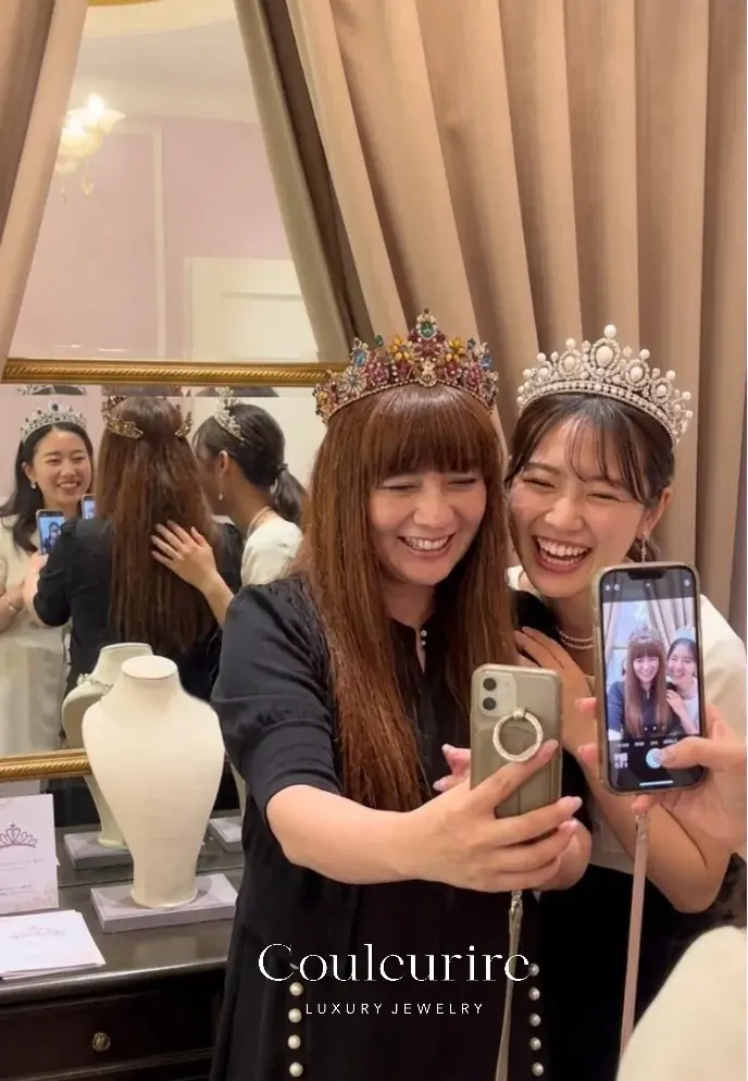阪急うめだ本店9階 大規模催事『DRESS FES』に出店！大人気「ティアラ戴冠式セルフフォト体験」や豪華ティアラ展示を6月10日より開催 画像 2