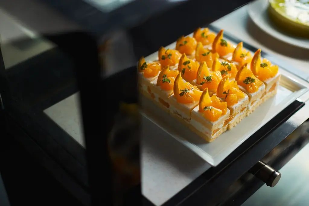 「La Jyho Terrace」にてデザートワゴンでプレミアムな午後のひとときを愉しむ夏のスイーツビュッフェ「The Royal Lounge ～Sweet Symphony～」を開始 画像 6