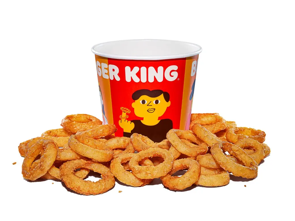 バーガーキング®からスモーキーを極めた4枚肉『スモークハウス ザ・ワンパウンダー』新発売！直火焼きビーフ4枚にスモーキーな刻みベーコン入りの「特製スモークベーコンソース」を使用した超大型バーガー新登場 画像 10