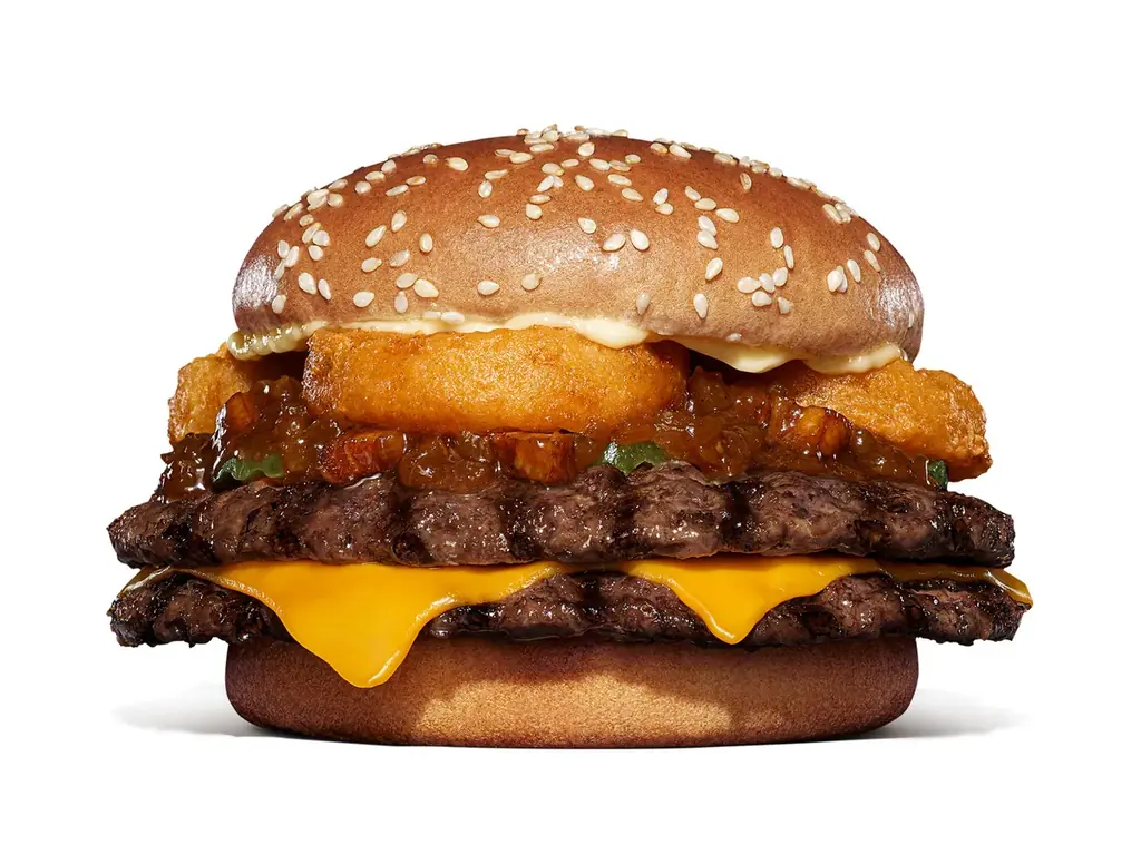 バーガーキング®からスモーキーを極めた4枚肉『スモークハウス ザ・ワンパウンダー』新発売！直火焼きビーフ4枚にスモーキーな刻みベーコン入りの「特製スモークベーコンソース」を使用した超大型バーガー新登場 画像 6