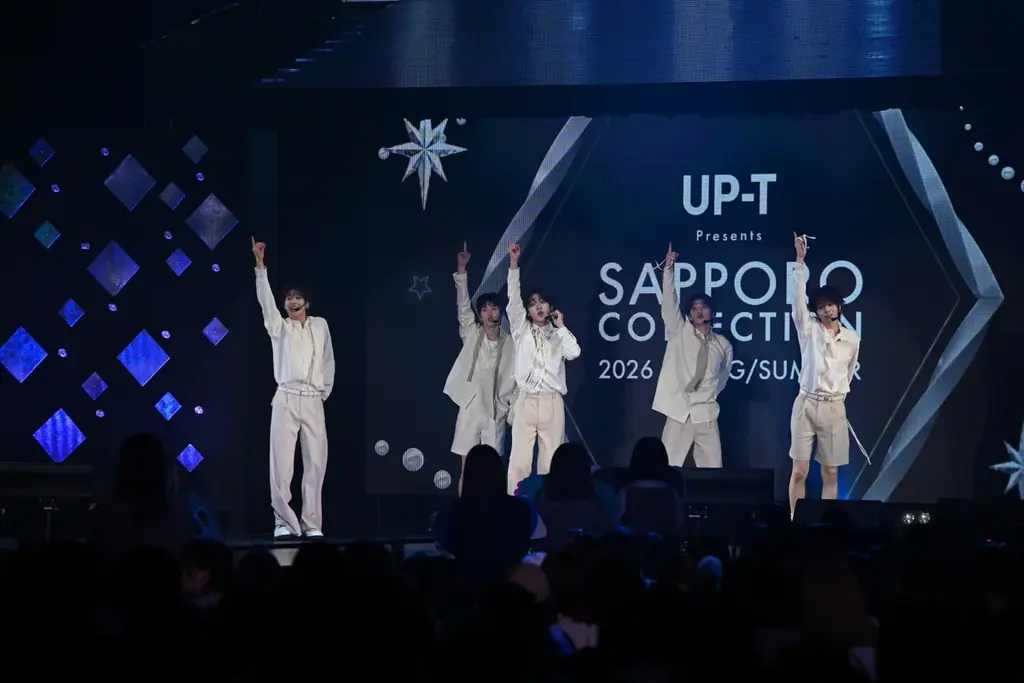 全員10代の日本人5人組ボーイズグループ・VIBYが「UP-T Presents SAPPORO COLLECTION 2026 SPRING/SUMMER」で新曲「HANAMARU」ステージ初披露。 画像 3