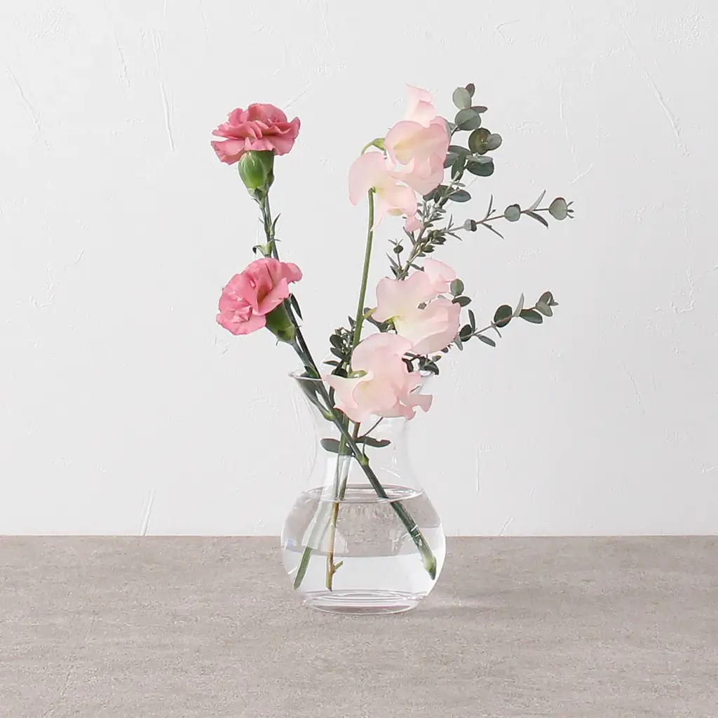 雨の日にも、花を。 +hana「めぐる花、めぐる暮らし。」今だけ花瓶プレゼント キャンペーン 画像 4