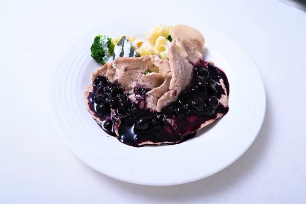 オイシックス・ラ・大地グループのリテールメディア「Oisix Retail ADs」全国1,000拠点、1日約16万食の社食・学食を“広告メディア化”し全国で本格展開 画像 2