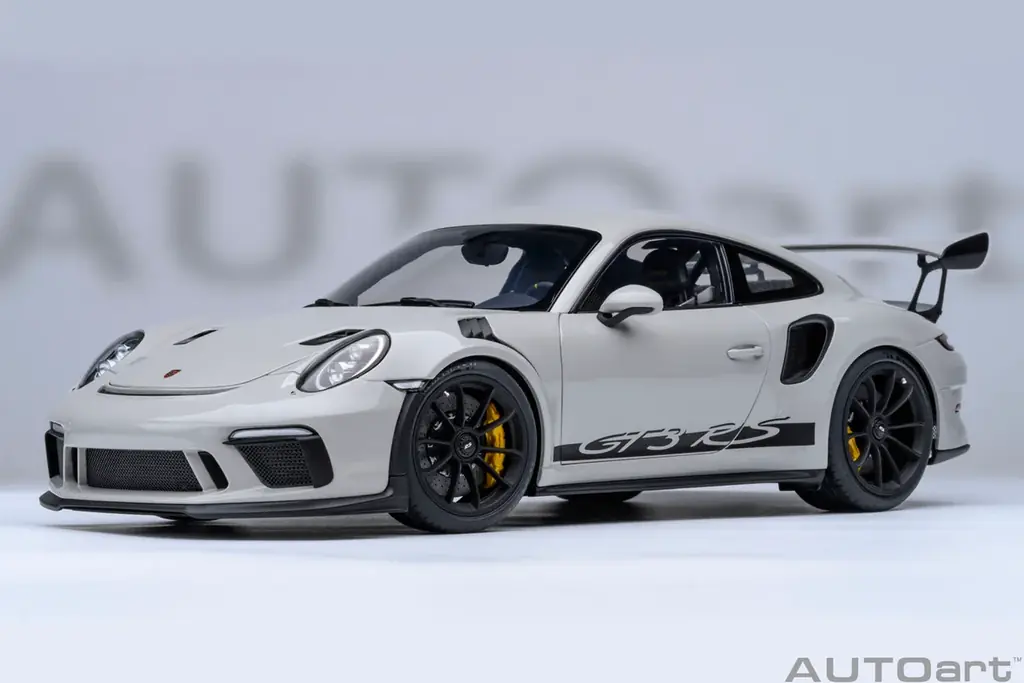 991型の最後を飾るモータースポーツ直系のスペシャルモデル『ポルシェ 911 （991.2）GT3 RS』をAUTOart が1/18スケールでモデル化！ 画像 15