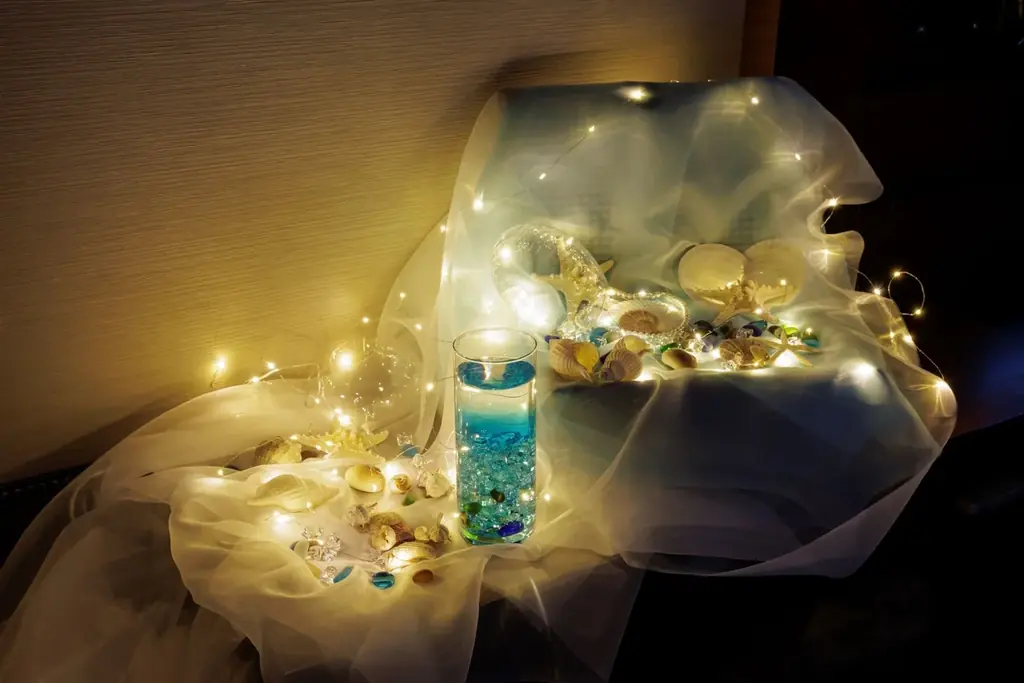 【名古屋】幻想的な“青の世界”に癒される！名古屋港水族館チケット付きプラン『STRINGS AQUA ROOM』 画像 3