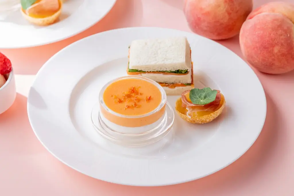 旬の桃と芳醇なお茶を味わう「ピーチ＆ティーセレクションアフタヌーンティー」 7月1日より提供開始 画像 4