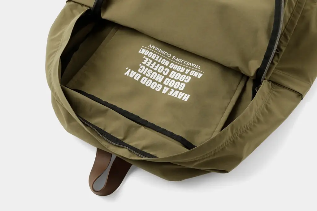 TRAVELER’S COMPANY × TO&FRO 7度目のコラボ！革素材を纏ったバックパックとトラベラーズノート、6/10発売【数量限定デザイン】 画像 8