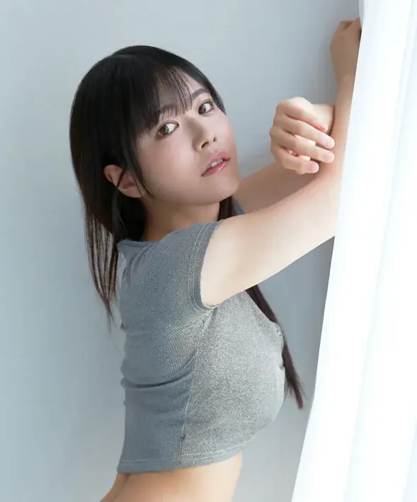 【先行カット解禁！】タレント、コスプレイヤー、YouTuberとマルチに活躍！〝魅惑のミューズ〟東雲うみが表紙＆巻頭を飾るグラビアムック『FRIDAY GOLD 2026 Summer』が発売決定！ 画像 3
