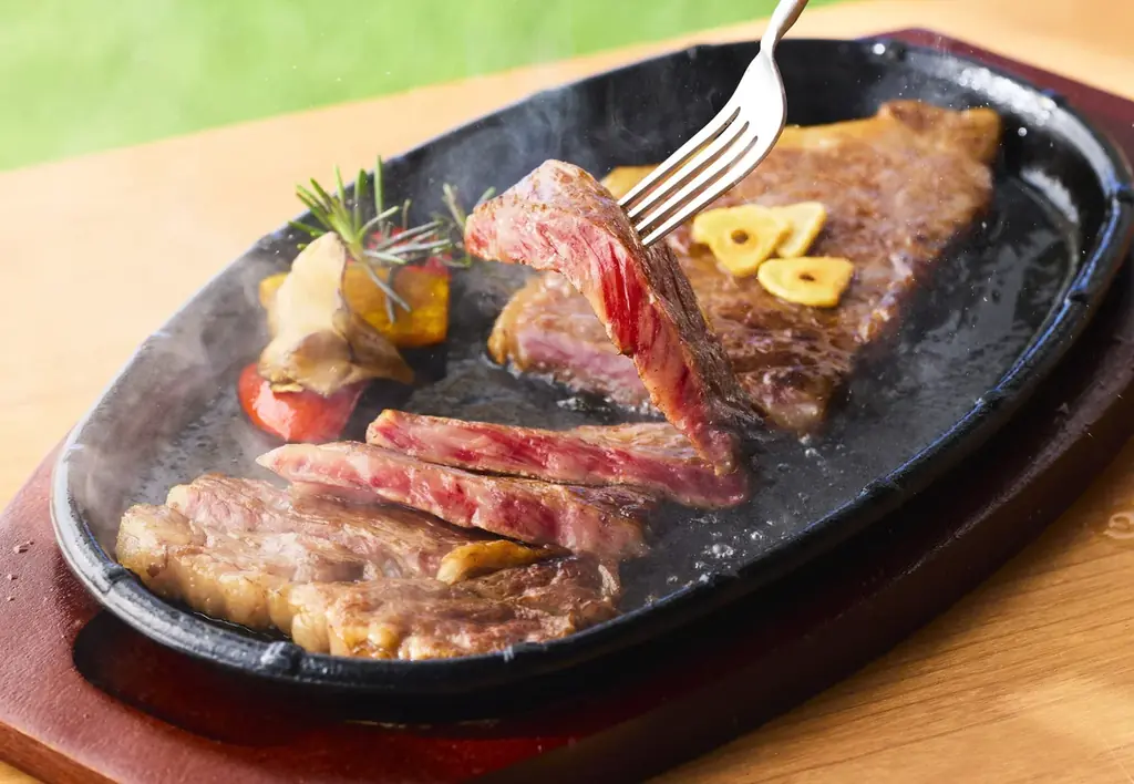 【阪神梅田本店】父の日のごちそうは『おやじイレブン』におまかせあれ！お父さんが本当に“食べたいもん”を熱血PR 画像 3