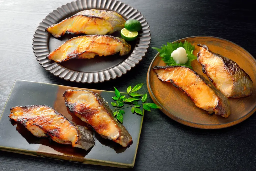 【角上魚類】父の日はネクタイ？ポロシャツ？それなら今年は、贅沢な「おうち居酒屋」の時間をプレゼントする豪華海鮮ギフト！人気の国産うなぎや漬け魚で日頃の感謝を伝える、鮮魚専門店が届ける新たな形。 画像 6